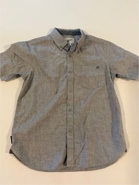 Billabong Boys Gray Short Sleeve Button-Down Shirt Size Small 100% Cotton